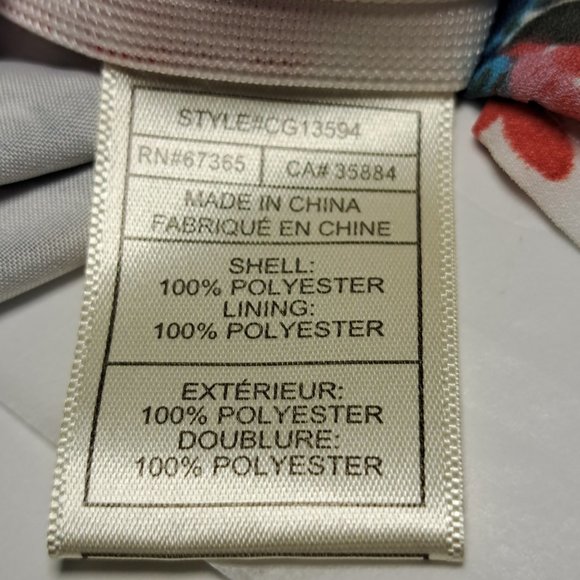 CUPCAKES & CASHMERE Kirei Romper PLAYSUIT Size 4 floral SILKY SOFT PREPPY BEACH - Picture 12 of 13